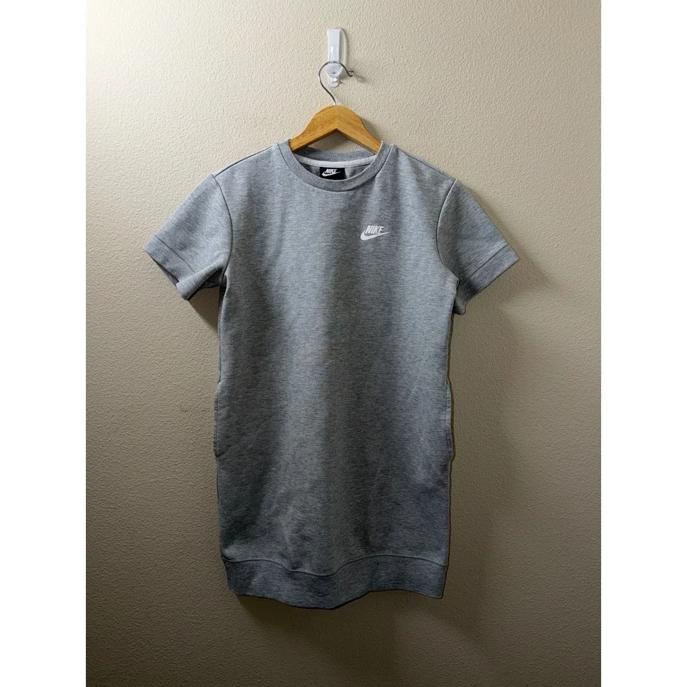 Women's Nike Dress Size Small